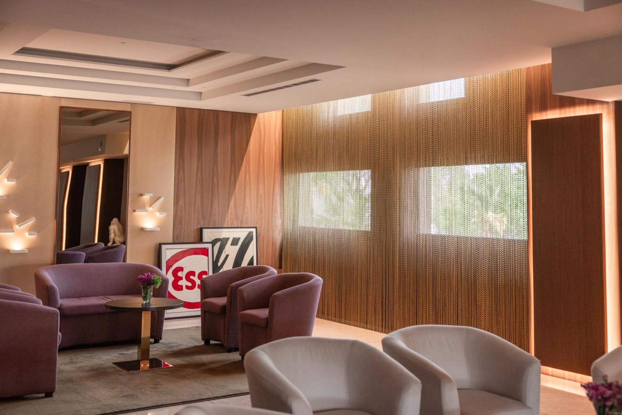 Best Western Hotel Leonardo Da Vinci Erba Ngoại thất bức ảnh